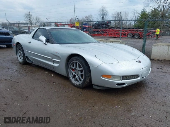 2002 Chevrolet Corvette Z06 with VIN 1G1YY12S825106503, listed as a IAAI auction lot 41897509 with 123,919 mi miles. Bid and sale history available at carsss.com. Image 1.