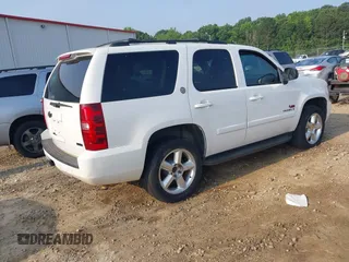 2008 Chevrolet Tahoe 3LT z VIN 1GNFC13068R119950, wystawiony jako IAAI lot #42410879 z przebiegiem 230 254 mil mil oraz . Historia ofert i sprzedaży dostępna na DreamBid. Obrazek 4.