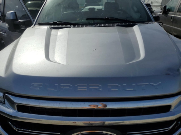 2020 Ford F-250 XL z VIN 1FT7W2BT1LEC61595, wystawiony jako Copart lot #48756885 z przebiegiem 128 111 mil mil oraz Szkoda całkowita • Salvage title. Historia ofert i sprzedaży dostępna na DreamBid. Obrazek 11.