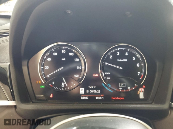2020 BMW X1 xDrive28i z VIN WBXJG9C00L5P42487, wystawiony jako Copart lot #59669325 z przebiegiem 88 402 mil mil oraz Szkoda całkowita • Salvage title. Historia ofert i sprzedaży dostępna na DreamBid. Obrazek 9.