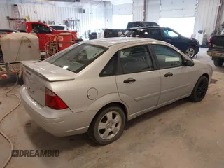 2005 Ford Focus S с VIN 1FAFP34N25W139215, выставлен на аукционе IAAI как лот 42469413 с пробегом 119 675 миль миль и . История ставок и продаж доступна на DreamBid. Изображение 4.
