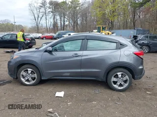 2022 Honda HR-V LX with VIN 3CZRU6H36NM725968, listed as a IAAI auction lot 42055401 with 58,525 mi miles. Bid and sale history available at carsss.com. Image 14.