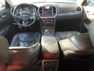 2019 Chrysler 300 Limited with VIN 2C3CCAEG2KH555681, listed as a Copart auction lot 43571855 with 121,027 mi miles and Salvage Title. Bid and sale history available at DreamBid. Image 8.