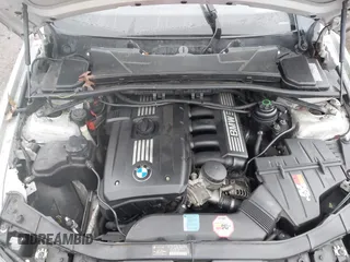 2011 BMW 3 Series 328i with VIN WBAPH7G57BNN05781, listed as a IAAI auction lot 41550247 with 171,356 mi miles. Bid and sale history available at carsss.com. Image 10.