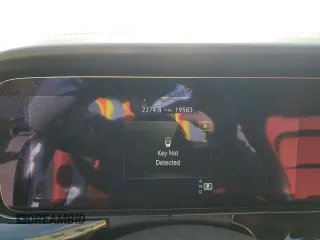 2022 Mercedes-Benz AMG GT 43 z VIN W1K7X5KB0NA053519, wystawiony jako Copart lot #77073224 z przebiegiem 19 583 mil mil oraz Szkoda całkowita • Salvage title. Historia ofert i sprzedaży dostępna na DreamBid. Obrazek 9.