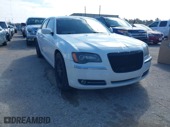 2014 Chrysler 300 with VIN 2C3CCAGG1EH375447, listed as a IAAI auction lot 41604083 with 180,286 mi miles. Bid and sale history available at carsss.com. Image 1.