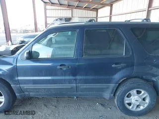 2004 Ford Escape XLT with VIN 1FMYU93194KA77634, listed as a IAAI auction lot 41663464 with 149,600 mi miles. Bid and sale history available at carsss.com. Image 14.
