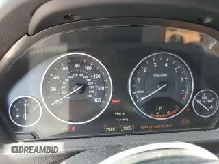 2015 BMW 3 Series 328i xDrive с VIN WBA3B5C57FF962469, выставлен на аукционе Copart как лот 62166575 с пробегом 129 861 миль миль и Списание • Salvage title. История ставок и продаж доступна на DreamBid. Изображение 9.