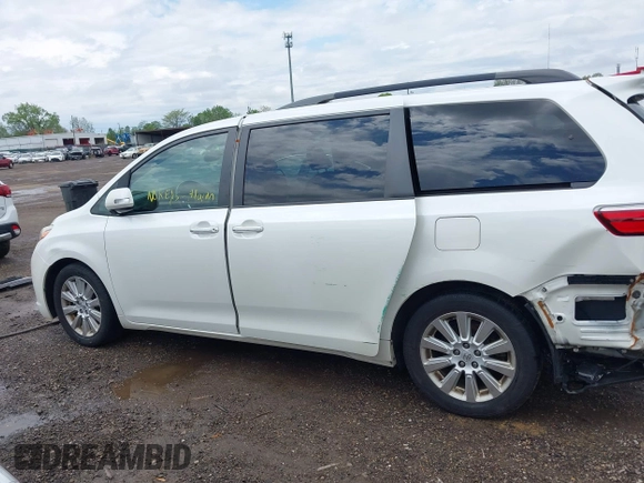 2015 Toyota Sienna XLE with VIN 5TDYK3DC3FS529256, listed as a IAAI auction lot 42172570 with 163,725 mi miles and . Bid and sale history available at carsss.com. Image 13.