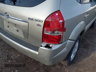 2007 Hyundai Tucson SE with VIN KM8JN12D47U485334, listed as a IAAI auction lot 41777257 with 107,969 mi miles. Bid and sale history available at carsss.com. Image 6.