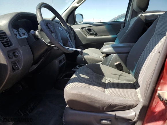 2004 Ford Escape XLT with VIN 1FMYU03174KB25014, listed as a Copart auction lot 47286444 with 238,293 mi miles and Salvage Title. Bid and sale history available at carsss.com. Image 7.