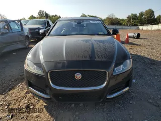 2017 Jaguar XF 35t Premium with VIN SAJBJ4BVXHCY28526, listed as a Copart auction lot 70524044 with 126,767 mi miles and Salvage Title. Bid and sale history available at carsss.com. Image 5.