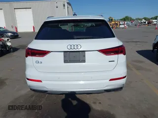 2019 Audi Q3 Premium z VIN WA1AECF32K1072625, wystawiony jako IAAI lot #42326866 z przebiegiem 67 351 mil mil oraz . Historia ofert i sprzedaży dostępna na DreamBid. Obrazek 16.