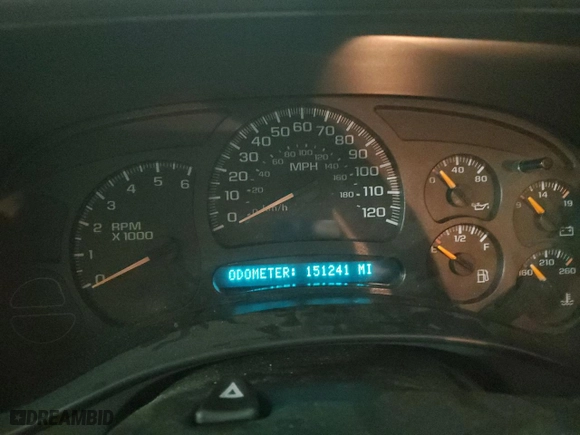 2004 Chevrolet Silverado 1500 Crew Cab LS with VIN 2GCEK13T141387888, listed as a Copart auction lot 81853204 with 151,241 mi miles and Salvage Title. Bid and sale history available at carsss.com. Image 9.