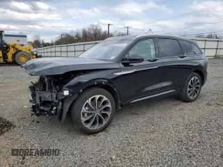 2024 Lincoln Nautilus Reserve z VIN 5LMPJ8KA2RJ778624, wystawiony jako Copart lot #50526135 z przebiegiem 28 255 mil mil oraz Szkoda całkowita • Salvage title. Historia ofert i sprzedaży dostępna na DreamBid. Obrazek 1.