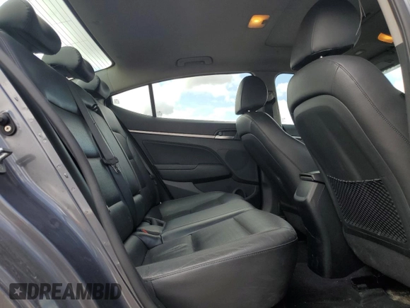 2020 Hyundai Elantra SEL z VIN KMHD84LF1LU921637, wystawiony jako Copart lot #55650965 z przebiegiem 268 315 mil mil oraz Szkoda całkowita • Salvage title. Historia ofert i sprzedaży dostępna na DreamBid. Obrazek 10.