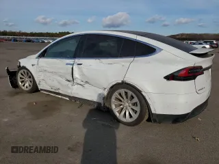 2016 Tesla Model X 70D z VIN 5YJXCBE27GF018468, wystawiony jako Copart lot #78384424 z przebiegiem 108 856 mil mil oraz Nie do naprawy • Non repairable. Historia ofert i sprzedaży dostępna na DreamBid. Obrazek 2.