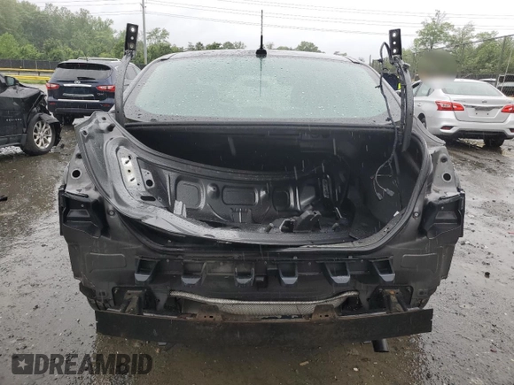 2018 Ford Focus SE z VIN 1FADP3F21JL285417, wystawiony jako Copart lot #56936965 z przebiegiem Nie podano mil oraz Czysty tytuł • Clean title. Historia ofert i sprzedaży dostępna na DreamBid. Obrazek 6.