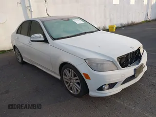 2008 Mercedes-Benz C 300 Sport z VIN WDDGF54X98R013277, wystawiony jako IAAI lot #41399102 z przebiegiem 159 624 mil mil oraz . Historia ofert i sprzedaży dostępna na DreamBid. Obrazek 1.