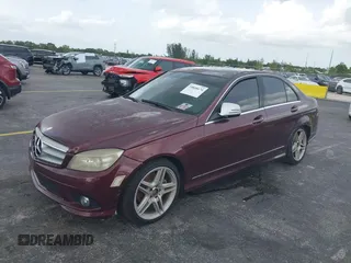 2008 Mercedes-Benz C 300 Sport z VIN WDDGF54X88F064819, wystawiony jako IAAI lot #39808674 z przebiegiem Nie podano mil oraz . Historia ofert i sprzedaży dostępna na DreamBid. Obrazek 2.