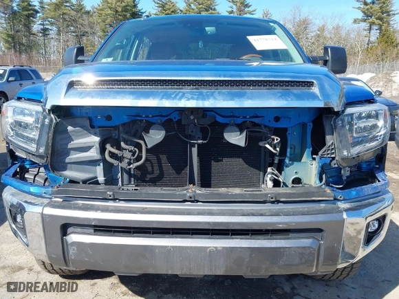 2018 Toyota Tundra 4WD SR5 with VIN 5TFAY5F14JX729945, listed as a IAAI auction lot 41778714 with 82,516 mi miles. Bid and sale history available at carsss.com. Image 19.