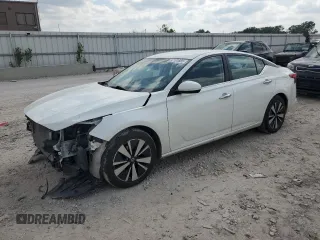 2021 Nissan Altima SV z VIN 1N4BL4DV5MN390976, wystawiony jako Copart lot #57101885 z przebiegiem 93 730 mil mil oraz Szkoda całkowita • Salvage title. Historia ofert i sprzedaży dostępna na DreamBid. Obrazek 1.