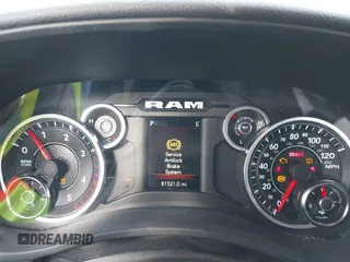2019 Ram 2500 Lone Star z VIN 3C6UR5MLXKG623625, wystawiony jako IAAI lot #41082618 z przebiegiem 81 521 mil mil oraz . Historia ofert i sprzedaży dostępna na DreamBid. Obrazek 7.