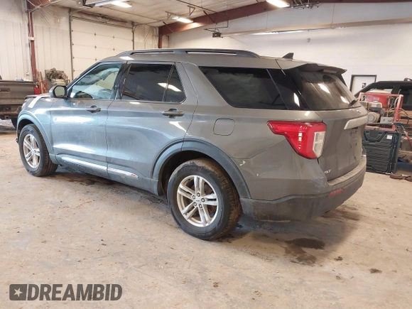 2023 Ford Explorer XLT with VIN 1FMSK8DH2PGB45913, listed as a IAAI auction lot 41701277 with 13,939 mi miles. Bid and sale history available at carsss.com. Image 3.