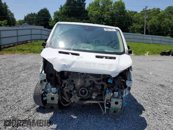 2018 Ford Transit z VIN 1FTYR2YMXJKB01631, wystawiony jako Copart lot #60091905 z przebiegiem 123 157 mil mil oraz Szkoda całkowita • Salvage title. Historia ofert i sprzedaży dostępna na DreamBid. Obrazek 5.
