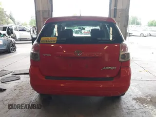 2007 Toyota Matrix STD z VIN 2T1KR32E07C648737, wystawiony jako IAAI lot #42249918 z przebiegiem 123 738 mil mil oraz . Historia ofert i sprzedaży dostępna na DreamBid. Obrazek 16.