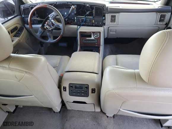 2005 Cadillac Escalade with VIN 1GYEC63N25R273154, listed as a Copart auction lot 45037765 with 0 mi miles and Non Repairable. Bid and sale history available at carsss.com. Image 8.