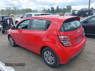 2020 Chevrolet Sonic LT z VIN 1G1JG6SB2L4115688, wystawiony jako IAAI lot #42326438 z przebiegiem 33 871 mil mil oraz . Historia ofert i sprzedaży dostępna na DreamBid. Obrazek 14.
