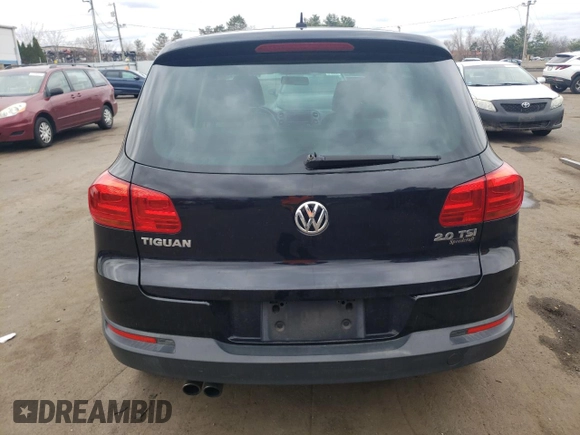 2012 Volkswagen Tiguan SE z VIN WVGAV7AX5CW563536, wystawiony jako Copart lot #52407665 z przebiegiem 136 263 mil mil oraz Szkody całkowita. Historia ofert i sprzedaży dostępna na DreamBid. Obrazek 6.