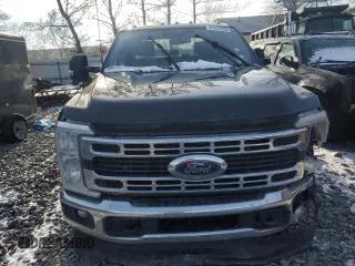 2023 Ford F-350 XL with VIN 1FT8W3DM2PED14021, listed as a Copart auction lot 87533355 with 86,991 mi miles and Salvage Title. Bid and sale history available at DreamBid. Image 5.