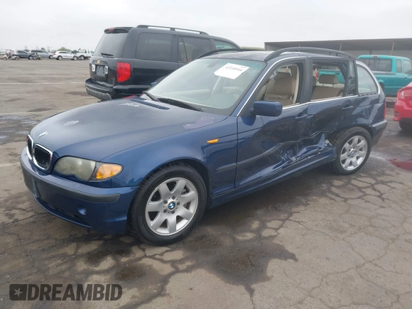 2004 BMW 3 Series 325i with VIN WBAEN33464PC13314, listed as a IAAI auction lot 42110516 with 195,498 mi miles and . Bid and sale history available at carsss.com. Image 17.