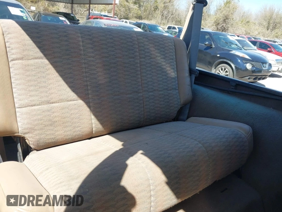 2000 Jeep Wrangler Sport with VIN 1J4FA49S0YP770943, listed as a IAAI auction lot 41817600 with 165,379 mi miles and . Bid and sale history available at DreamBid. Image 8.