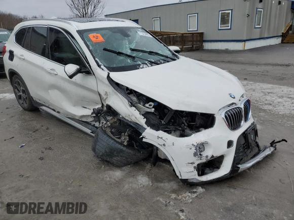 2018 BMW X1 xDrive28i with VIN WBXHT3C3XJ5K32369, listed as a Copart auction lot 71373882 with 0 mi miles. Bid and sale history available at carsss.com. Image 4.