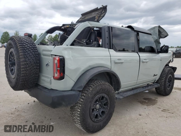 2023 Ford Bronco z VIN 1FMEE5DP1PLB38727, wystawiony jako Copart lot #62945695 z przebiegiem 25 342 mil mil oraz Szkoda całkowita • Salvage title. Historia ofert i sprzedaży dostępna na DreamBid. Obrazek 3.