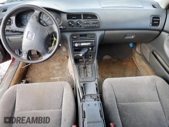1996 Honda Accord LX with VIN 1HGCD5631TA289387, listed as a Copart auction lot 43986815 with 158,217 mi miles and Salvage Title. Bid and sale history available at DreamBid. Image 8.