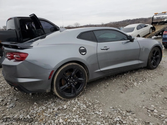 2020 Chevrolet Camaro 1SS with VIN 1G1FE1R76L0122411, listed as a Copart auction lot 47126585 with 77,924 mi miles and Salvage Title. Bid and sale history available at carsss.com. Image 3.