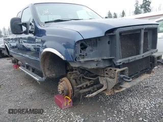 2005 Ford Super Duty F-250 XL with VIN 1FTSX21545ED39073, listed as a IAAI auction lot 41881452 with 117,709 mi miles. Bid and sale history available at carsss.com. Image 6.