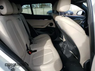 2022 BMW X2 sDrive28i z VIN WBXYH9C03N5U27844, wystawiony jako Copart lot #43806475 z przebiegiem 68 770 mil mil oraz Szkody całkowita. Historia ofert i sprzedaży dostępna na DreamBid. Obrazek 10.