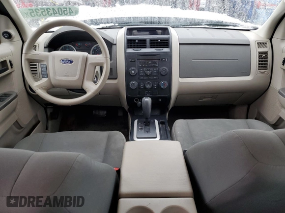 2010 Ford Escape XLS с VIN 1FMCU0C77AKD47899, выставлен на аукционе Copart как лот 45043535 с пробегом Не указан миль и Списание • Salvage title. История ставок и продаж доступна на DreamBid. Изображение 8.