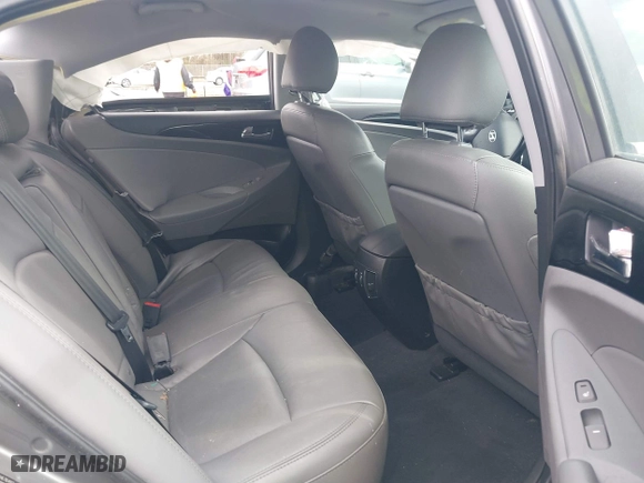 2013 Hyundai Sonata SE with VIN 5NPEC4AC8DH676492, listed as a IAAI auction lot 41804450 with 145,707 mi miles. Bid and sale history available at carsss.com. Image 8.