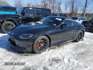 2024 Nissan Z Performance с VIN JN1BZ4BH5RM360916, выставлен на аукционе Copart как лот 45556675 с пробегом 7 004 миль миль и Списание • Salvage title. История ставок и продаж доступна на DreamBid. Изображение 1.