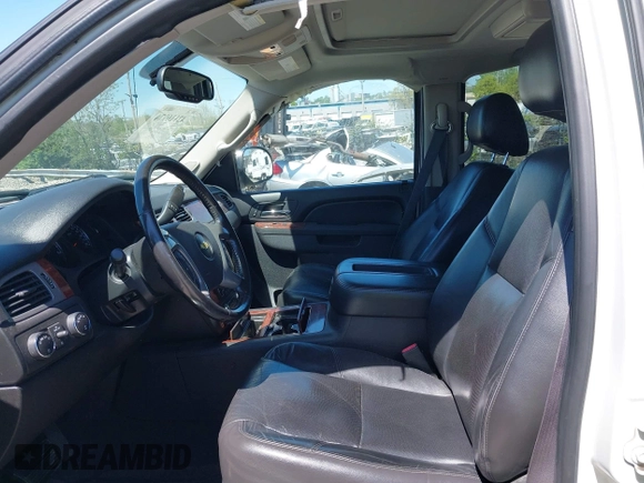 2011 Chevrolet Avalanche LTZ with VIN 3GNTKGE35BG349390, listed as a IAAI auction lot 42116974 with 173,817 mi miles and . Bid and sale history available at DreamBid. Image 5.
