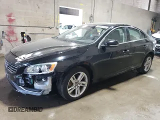 2014 Volvo S60 T5 z VIN YV1612FSXE2278311, wystawiony jako Copart lot #56341245 z przebiegiem 51 293 mil mil oraz Szkody całkowita. Historia ofert i sprzedaży dostępna na DreamBid. Obrazek 1.