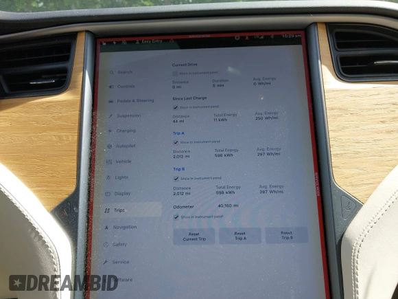 2018 Tesla Model S 75D with VIN 5YJSA1E24JF292518, listed as a IAAI auction lot 42247256 with 40,160 mi miles and . Bid and sale history available at DreamBid. Image 7.