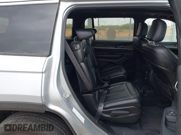 2024 Jeep Grand Cherokee Limited with VIN 1C4RJKBG3R8536286, listed as a IAAI auction lot 42578700 with 43,126 mi miles and . Bid and sale history available at DreamBid. Image 8.