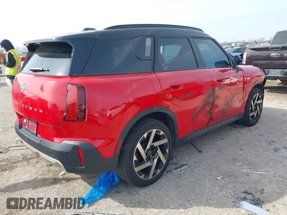 2025 MINI Countryman S z VIN WMZ23GA04S7P33413, wystawiony jako IAAI lot #41576638 z przebiegiem 9 505 mil mil oraz . Historia ofert i sprzedaży dostępna na DreamBid. Obrazek 4.
